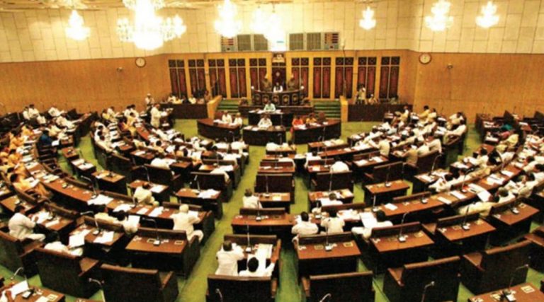 AP Assembly Budget Session 2022: టీడీపీ నిరసనల మధ్య ప్రారంభమైన ఏపీ అసెంబ్లీ సమావేశాలు, ఉభయ సభలను ఉద్దేశించి ప్రసంగిస్తున్న గవర్నర్ హరిచందన్‌