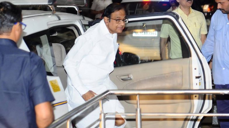 INX Media Case: 106 రోజుల జైలు జీవితం తర్వాత బయటకు విడుదల కాబోతున్న పి. చిదంబరం, బెయిల్ మంజూరు చేసిన సుప్రీం కోర్టు, విదేశాలకు వెళ్లవద్దని సూచన INX Media Case: 106 రోజుల జైలు జీవితం తర్వాత బయటకు విడుదల కాబోతున్న పి. చిదంబరం, బెయిల్ మంజూరు చేసిన సుప్రీం కోర్టు, విదేశాలకు వెళ్లవద్దని సూచన