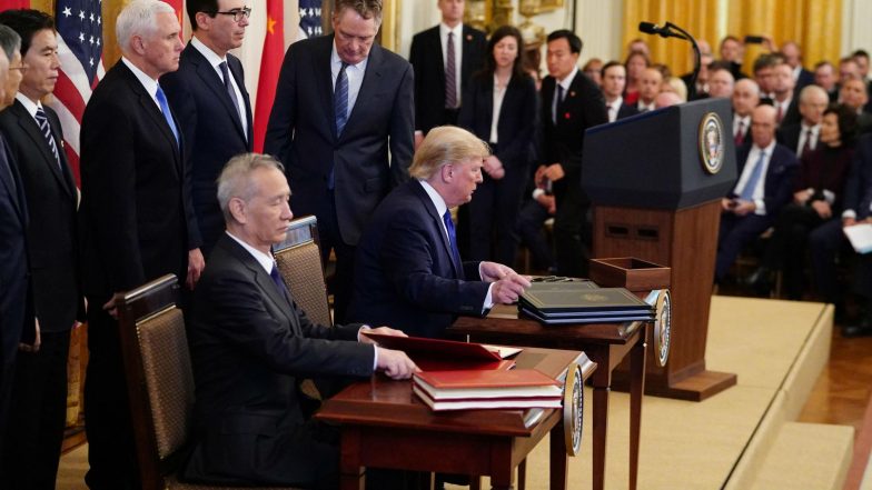 US-China Trade Deal: అమెరికా -చైనాల మధ్య కుదిరిన వాణిజ్య ఒప్పందం, రెండేళ్ల వాణిజ్య యుద్ధానికి ముగింపు అని పేర్కొన్న యూఎస్ అధ్యక్షుడు డొనాల్డ్ ట్రంప్ US-China Trade Deal: అమెరికా -చైనాల మధ్య కుదిరిన వాణిజ్య ఒప్పందం, రెండేళ్ల వాణిజ్య యుద్ధానికి ముగింపు అని పేర్కొన్న యూఎస్ అధ్యక్షుడు డొనాల్డ్ ట్రంప్