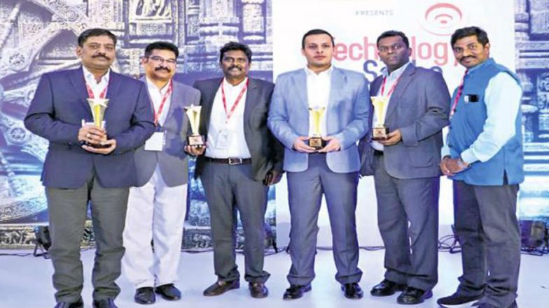 Technology Sabha Awards: ఏపీ పోలీస్ శాఖకు 5 జాతీయ అవార్డులు, పోలీసు వీక్లీ ఆఫ్ విధానానికి తొలి అవార్డు, టెక్నాలజీ సభ అవార్డ్స్–2020 పేరిట ఒడిశాలో జాతీయ సెమినార్ Technology Sabha Awards: ఏపీ పోలీస్ శాఖకు 5 జాతీయ అవార్డులు, పోలీసు వీక్లీ ఆఫ్ విధానానికి తొలి అవార్డు, టెక్నాలజీ సభ అవార్డ్స్–2020 పేరిట ఒడిశాలో జాతీయ సెమినార్