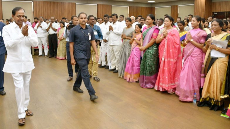 Pattana Pragathi: ఫోటోలకు ఫోజులు వద్దు, పని కావాలె.. బల్దియా అంటే ఖాయా- పియా- చల్దియా అనే చెడ్డపేరు పోవాలె. పట్టణ ప్రగతిపై ప్రజాప్రతినిధులకు, అధికారులకు సీఎం కేసీఆర్ దిశానిర్ధేశం Pattana Pragathi: ఫోటోలకు ఫోజులు వద్దు, పని కావాలె.. బల్దియా అంటే ఖాయా- పియా- చల్దియా అనే చెడ్డపేరు పోవాలె. పట్టణ ప్రగతిపై ప్రజాప్రతినిధులకు, అధికారులకు సీఎం కేసీఆర్ దిశానిర్ధేశం