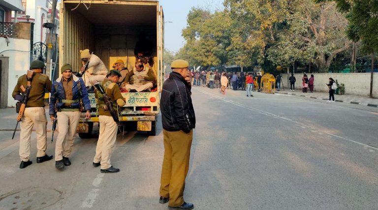 Delhi: జ‌మ్మూ క‌శ్మీర్ వ్య‌క్తికి హోటల్‌లో రూం నిరాకరించిన ఓయో యాజమాన్యం, సోషల్ మీడియాలో వీడియో వైరల్, స్పందించిన ఢిల్లీ పోలీసులు