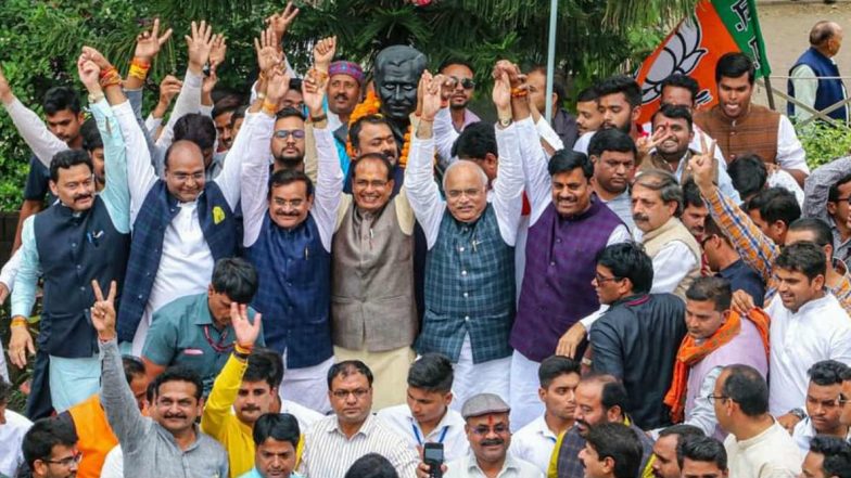 MP Politics: బీజేపీ గూటికి 22 మంది రెబల్‌ కాంగ్రెస్‌ ఎమ్మెల్యేలు, జేపీ నడ్డా సమక్షంలో కాషాయం కండువా కప్పుకున్న ఎమ్మెల్యేలు, ప్రభుత్వ ఏర్పాటు దిశగా బీజేపీ అడుగులు