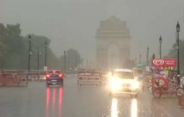 Delhi Weather Update: ఢిల్లీని ముంచెత్తిన అకాల వర్షాలు, ఉరుములు, మెరుపులతో భారీ వడగళ్ల వాన, భారీగా ట్రాఫిక్ జామ్, మరో 24 గంటలు ఇలానే ఉండే అవకాశం