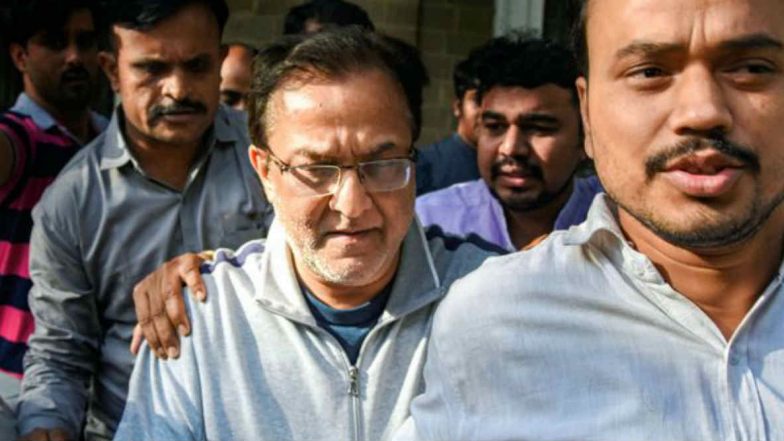 Rana Kapoor: కోర్టులో ఏడ్చేసిన రాణా కపూర్, నా పాస్ పోర్ట్ను తీసుకోండి, పాప పోయినప్పటి నుంచి సైకియాట్రిక్ ట్రీట్మెంట్లో ఉన్నా, ముంబై కోర్టుకు విన్నవించుకున్న యస్ బ్యాంక్ ఫౌండర్ Rana Kapoor: కోర్టులో ఏడ్చేసిన రాణా కపూర్, నా పాస్ పోర్ట్ను తీసుకోండి, పాప పోయినప్పటి నుంచి సైకియాట్రిక్ ట్రీట్మెంట్లో ఉన్నా, ముంబై కోర్టుకు విన్నవించుకున్న యస్ బ్యాంక్ ఫౌండర్
