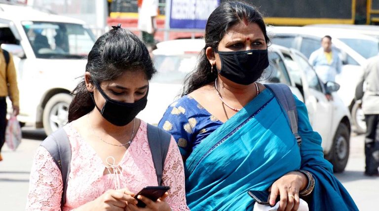 Coronavirus in India: దేశంలో మళ్లీ కరోనా డేంజర్ బెల్స్, గత 24 గంటల్లో 13,154 కేసులు నమోదు, 961కి పెరిగిన ఒమిక్రాన్ కేసుల సంఖ్య