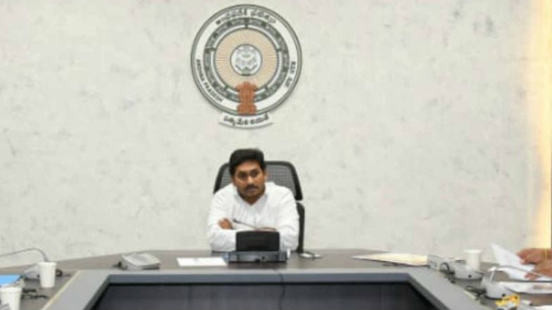 DEE Suspended: సీఎం వైయస్ జగన్పై అసభ్యకర పోస్టులు, ఏపీ పోలీస్ హౌసింగ్ కార్పొరేషన్ డీఈఈపై వేటు, ప్రభుత్వంపై విమర్శలు చేస్తే చర్యలు తప్పవన్న సీఐడీ చీఫ్ సునీల్ కుమార్ DEE Suspended: సీఎం వైయస్ జగన్పై అసభ్యకర పోస్టులు, ఏపీ పోలీస్ హౌసింగ్ కార్పొరేషన్ డీఈఈపై వేటు, ప్రభుత్వంపై విమర్శలు చేస్తే చర్యలు తప్పవన్న సీఐడీ చీఫ్ సునీల్ కుమార్