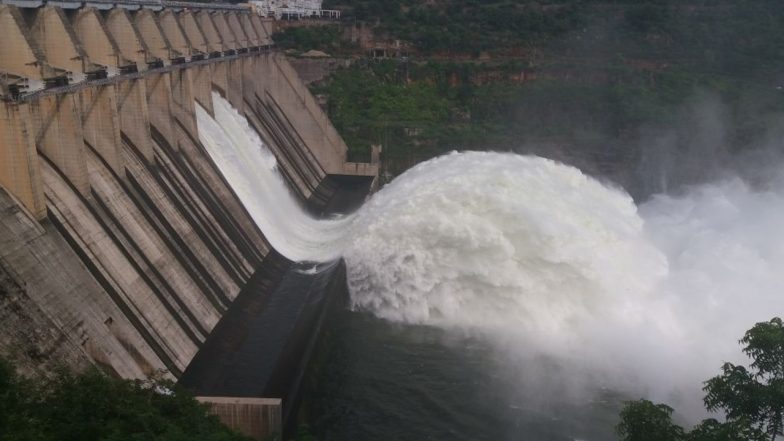 Krishna Water Dispute: ఏపీ ప్రభుత్వానివి నిరాధారమైన ఆరోపణలు, నిబంధనలకు లోబడే విద్యుత్ ఉత్పత్తి చేస్తున్నాం, కృష్ణా బోర్డుకు లేఖ రాసిన తెలంగాణ నీటిపారుదల శాఖ ఈఎన్సీ, వైఎస్సార్, చిత్తూరు జిల్లాల్లో ఎత్తిపోతల పథకాలకు శంకుస్థాపన చేసిన ఏపీ ప్రభుత్వం Krishna Water Dispute: ఏపీ ప్రభుత్వానివి నిరాధారమైన ఆరోపణలు, నిబంధనలకు లోబడే విద్యుత్ ఉత్పత్తి చేస్తున్నాం, కృష్ణా బోర్డుకు లేఖ రాసిన తెలంగాణ నీటిపారుదల శాఖ ఈఎన్సీ, వైఎస్సార్, చిత్తూరు జిల్లాల్లో ఎత్తిపోతల పథకాలకు శంకుస్థాపన చేసిన ఏపీ ప్రభుత్వం