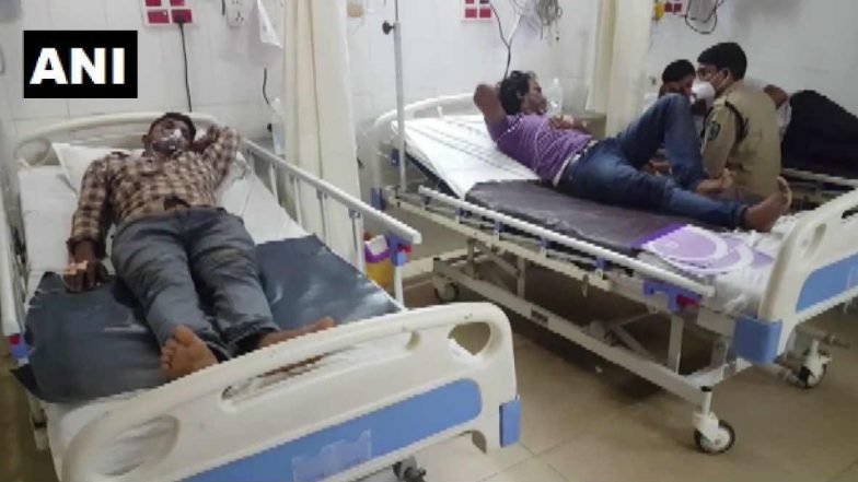 Vizag Pharma Company Gas Leak: విశాఖపట్నం ఫార్మా కంపెనీలో గ్యాస్ లీక్, ఇద్దరు మృతి, నలుగురికి అస్వస్థత, ప్రమాద ఘటనపై ఆరా తీసిన ఏపీ ముఖ్యమంత్రి వైఎస్ జగన్మోహన్రెడ్డి Vizag Pharma Company Gas Leak: విశాఖపట్నం ఫార్మా కంపెనీలో గ్యాస్ లీక్, ఇద్దరు మృతి, నలుగురికి అస్వస్థత, ప్రమాద ఘటనపై ఆరా తీసిన ఏపీ ముఖ్యమంత్రి వైఎస్ జగన్మోహన్రెడ్డి