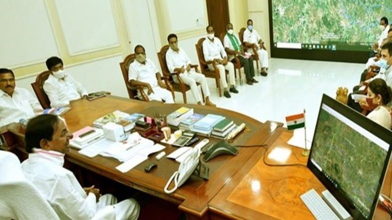 Telangana: ఎన్నో వ్యయ, ప్రయాసలకోర్చి భారీ ప్రాజెక్టులు నిర్మించాం, వాటి ఫలితం ప్రజలకు చేరాలి! సాగునీటి ప్రాజెక్టులపై సీఎం కేసీఆర్ సుదీర్ఘ సమీక్ష, నీటి వాడకంపై మంత్రులకు, అధికారులకు దిశానిర్ధేశం Telangana: ఎన్నో వ్యయ, ప్రయాసలకోర్చి భారీ ప్రాజెక్టులు నిర్మించాం, వాటి ఫలితం ప్రజలకు చేరాలి! సాగునీటి ప్రాజెక్టులపై సీఎం కేసీఆర్ సుదీర్ఘ సమీక్ష, నీటి వాడకంపై మంత్రులకు, అధికారులకు దిశానిర్ధేశం