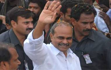 YSR's 73rd Birth Anniversary: నాన్నా.. మిమ్మ‌ల్ని ఆరాధించే కోట్ల మంది చిరున‌వ్వుల్లో నిత్యం మీ రూపం క‌నిపిస్తూనే ఉంటుంది, వైఎస్సార్ జయంతి సందర్భంగా సీఎం జగన్ భావోద్వేగ ట్వీట్