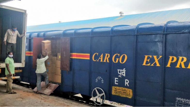 Hyderabad-Delhi Cargo Express: హైదరాబాద్ నుంచి ఢిల్లీకి తొలి కార్గో ఎక్స్‌ప్రెస్‌ రైలు, సనత్ నగర్ నుంచి ప్రారంభించిన దక్షిణ మధ్య రైల్వే, కనిష్టంగా 60 టన్నుల వరకు బుకింగ్ సదుపాయం