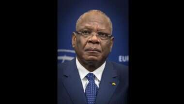Mali President Resigns: మాలి దేశంలో సైనికుల తిరుగుబాటు, రక్తపాతం వద్దంటూ దేశాధ్యక్షుడు ఇబ్రహీం బౌబాకర్ కీటా రాజీనామా, రద్దయిన పార్లమెంట్