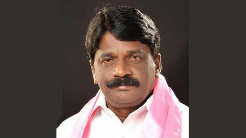 TRS MLA Ramalinga Reddy Dies: దుబ్బాక ఎమ్మెల్యే రామలింగారెడ్డి కన్నుమూత, తీవ్ర దిగ్భ్రాంతి వ్యక్తం చేసిన సీఎం కేసీఆర్, ఎమ్మెల్యేతో అనుబంధాన్ని గుర్తు చేసుకున్న తెలంగాణ నేతలు TRS MLA Ramalinga Reddy Dies: దుబ్బాక ఎమ్మెల్యే రామలింగారెడ్డి కన్నుమూత, తీవ్ర దిగ్భ్రాంతి వ్యక్తం చేసిన సీఎం కేసీఆర్, ఎమ్మెల్యేతో అనుబంధాన్ని గుర్తు చేసుకున్న తెలంగాణ నేతలు