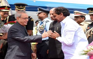 CM KCR on Pranab's Statesmanship: ప్రణబ్ ముఖర్జీ మరణం పట్ల కేసీఆర్ తీవ్ర దిగ్బ్రాంతి, రాష్ట్ర ఏర్పాటులో ప్రణబ్ కీలకపాత్ర పోషించారని గుర్తుచేసుకున్న తెలంగాణ సీఎం