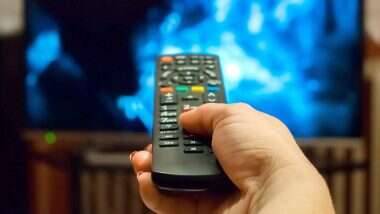 Vastu Rules For TV: వాస్తు ప్రకారం ఇంట్లో టీవీ ఏ దిక్కులో ఉండాలో తెలుసా, తెలియకపోతే వెంటనే తెలుసుకోండి, లేకపోతే చాలా నష్టపోయే అవకాశం ఉంది.