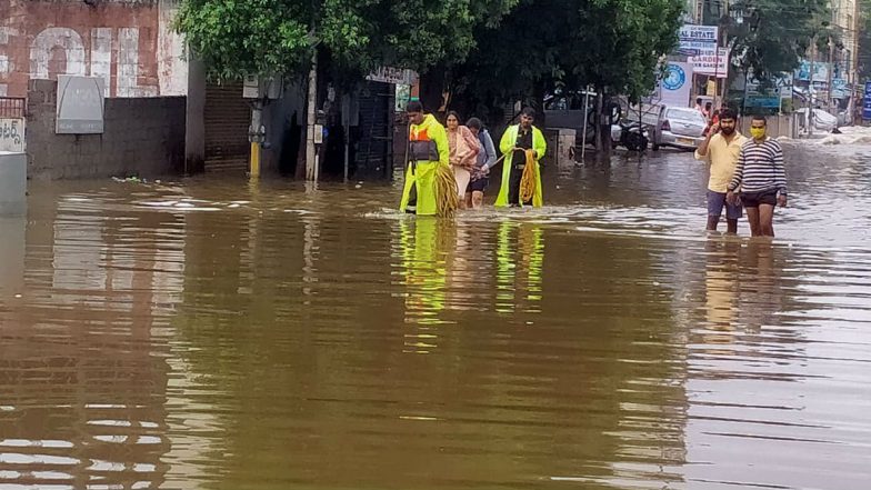 Weather Alert in Telugu States: మళ్లీ దూసుకొస్తున్న ముప్పు, 19న బంగాళఖాతంలో అల్ప పీడనం, రానున్న రెండు రోజులు పాటు భారీ వర్షాలు కురిసే అవకాశం, హెచ్చరించిన వాతావరణ శాఖ Weather Alert in Telugu States: మళ్లీ దూసుకొస్తున్న ముప్పు, 19న బంగాళఖాతంలో అల్ప పీడనం, రానున్న రెండు రోజులు పాటు భారీ వర్షాలు కురిసే అవకాశం, హెచ్చరించిన వాతావరణ శాఖ