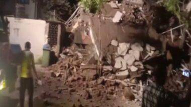 Building Collapses In Delhi: ఢిల్లీలో కుప్పకూలిన బహుల అంతస్తుల భవనం, కొనసాగుతున్న రెస్క్యూ ఆపరేషన్, హోలీ పండుగ సమయంలో ఘటన