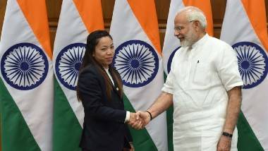 PM Modi Congratulates Mirabai Chanu: రజతం సాధించిన మీరాబాయికి ప్రధాని మోదీ అభినందనలు, ఆమె విజయం ప్రతి భారతీయుడిలో నూతనోత్సాహం నింపుతుందంటూ ట్విట్టర్లో ట్వీట్