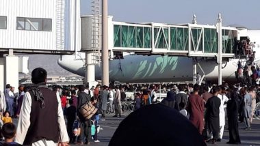 Kabul Airport Chaos: కాబూల్ విమానాశ్రయంలో కాల్పులు, 8 మంది మృతి, వేలాది మంది విమానం ఎక్కేందుకు దూసుకురావడంతో కాల్పులు జరిపిన అమెరికన్ బలగాలు, తుఫాకీ కాల్పుల వల్ల లేక తొక్కిసలాట వల్ల చనిపోయారా అనే దానిపై నో క్లారిటీ