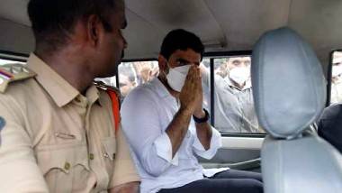 Nara Lokesh Arrest: గుంటూరులో ఉద్రిక్త పరిస్థితులు, నారా లోకేష్‌తో సహా పలువురు టీడీపీ నేతలు అరెస్ట్, ప్రత్తిపాడు పోలీస్ స్టేషన్‌కు తరలింపు, నిందితుడిని మీడియా ముందు ప్రవేశపెట్టిన ఇన్‌ఛార్జ్‌ డీఐజీ రాజశేఖర్ బాబు, బాధితురాలి కుటుంబానికి రూ.10 లక్షల చెక్కు అందజేసిన హోంమంత్రి