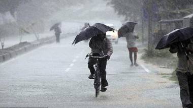 AP Weather Report: 24 గంటల్లో బంగాళాఖాతంలో అల్పపీడనం, రానున్న రెండు రోజుల పాటు తెలుగు రాష్ట్రాల్లో తేలిక పాటి నుంచి మోస్తరు వర్షాలు