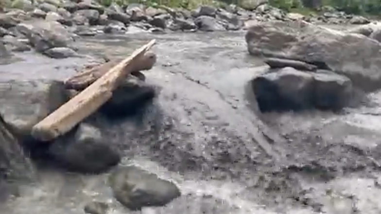 Kameng River: చైనా చేసిన మరో పాపం, నల్లగా మారిన నది, అరుణాచల్ ప్రదేశ్‌లో కళతప్పిన కామెంగ్ నది.