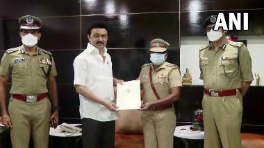 Inspector Rajeswari: శభాష్ ఇన్‌స్పెక్టర్ రాజేశ్వరి, ప్రశంసా పత్రంతో సత్కరించిన సీఎం స్టాలిన్, క్రెడిట్ అంతా ఆమెకే చెందుతుందని తెలిపిన చెన్నై పోలీస్ కమిషనర్ శంకర్ జివాల్, నాకర్తవ్యం నిర్వహించానని తెలిపిన లేడీ ఎస్సై