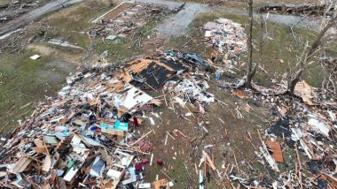 Kentucky Tornadoes: అమెరికాలో టోర్నడోల బీభత్సం, దాదాపు 80 మంది మృతి, ఎటు చూసినా విధ్వంమే, కెంటకీలో అత్యవసర పరిస్థితి విధింపు, కుప్పకూలిన భారీ భవనాలు