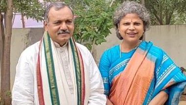 Bhupalpally MLA Gandra COVID: భూపాలపల్లి ఎమ్మెల్యే గండ్ర దంపతులకు కరోనా, క్వారంటైన్‌లోకి వెళ్లిన దంపతులు