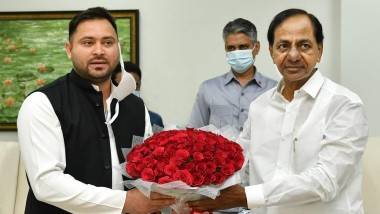 Tejaswi Yadav Meets CM KCR: జాతీయ రాజకీయాల్లోకి సీఎం కేసీఆర్, బీజేపీని గద్దె దించడమే లక్ష్యంగా పావులు, బీహార్‌ విపక్ష నేత తేజస్వియాదవ్‌‌తో ప్రగతి భవన్‌లో భేటీ