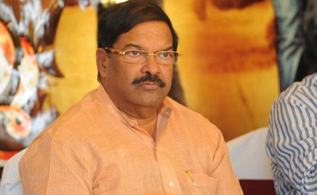 Andhra Pradesh: ఏపీలో సినీ హబ్గా కర్నూలు, 12 ఎకరాల్లో ఫిలింసిటీని అభివృద్ధి చేయడానికి అన్ని అర్హతలు ఉన్నాయని తెలిపిన ప్రముఖ నిర్మాత కేఎస్ రామారావు Andhra Pradesh: ఏపీలో సినీ హబ్గా కర్నూలు, 12 ఎకరాల్లో ఫిలింసిటీని అభివృద్ధి చేయడానికి అన్ని అర్హతలు ఉన్నాయని తెలిపిన ప్రముఖ నిర్మాత కేఎస్ రామారావు