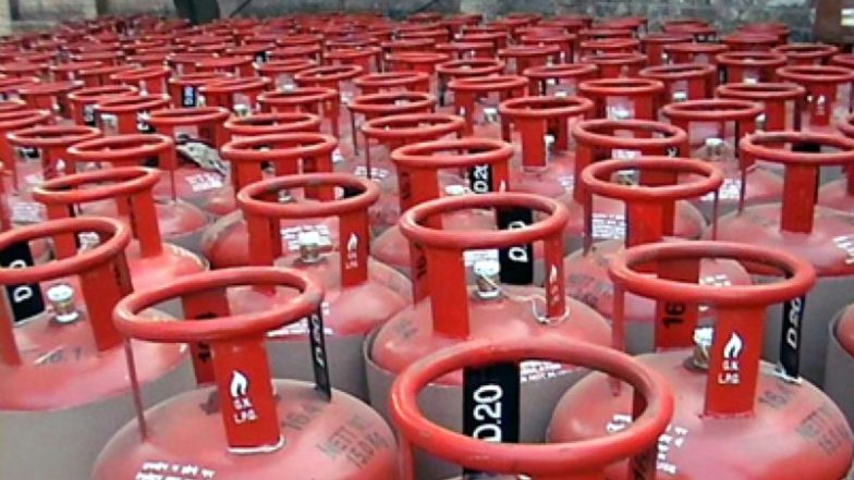 LPG Cylinder Price Hike: దీపావళి సంబురాన సామాన్యులకు షాక్‌.. పెరిగిన గ్యాస్ సిలిండర్‌ ధర.. 19 కిలోల ఎల్పీజీ సిలిండర్‌ పై రూ.62 పెంపు.. మరి ఇంట్లో వాడే 14 కిలోల ఎల్పీజీ సిలిండర్‌ ధర??