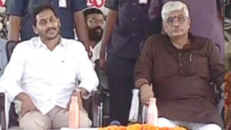 CM YS Jagan Polavaram Tour: పోలవరం పూర్తి చేసే బాధ్యత కేంద్రానిదే, ప్రాజెక్టు మధ్యలో మరోసారి పర్యటిస్తానని తెలిపిన కేంద్ర మంత్రి షెకావత్, కొనసాగుతున్న సీఎం జగన్ పోలవరం పర్యటన