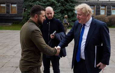 Boris Johnson Visits Kyiv: ఉక్రెయిన్‌లో బ్రిటన్ ప్రధాని ఆకస్మిక పర్యటన, కీవ్‌లో జెలన్‌ స్కీతో కలిసి తిరిగిన బోరిస్ జాన్సన్, ప్రజలకు భరోసా ఇచ్చిన బ్రిటన్ ప్రధాని