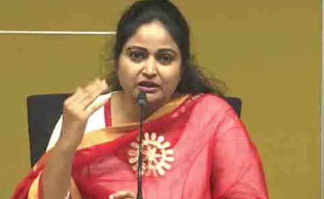 Divya Vani Resigns Row: టీడీపీకి దివ్యవాణి రాజీనామా, వెంటనే వెనక్కి తగ్గిన సీనియర్ నేత, మహానాడులో ఘోర అవమానం జరిగిందని ఆవేదన Divya Vani Resigns Row: టీడీపీకి దివ్యవాణి రాజీనామా, వెంటనే వెనక్కి తగ్గిన సీనియర్ నేత, మహానాడులో ఘోర అవమానం జరిగిందని ఆవేదన
