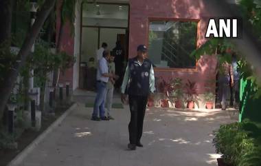 CBI Raids at Sisodia House: ఢిల్లీ డిప్యూటీ సీఎం మనీష్‌ సిసోడియా ఇంట సీబీఐ రైడ్స్‌.. మండిపడ్డ కేజ్రీవాల్