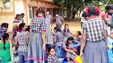 Andhra Pradesh: కాకినాడలో ఊపిరాడక కళ్లు తిరిగి పడిపోయిన 30 మంది విద్యార్థుల, వలసపాకలలోని ఓ ప్రైవేట​ ఆస్పత్రికి తరలించిన కేంద్రీయ విద్యాలయం అధికారులు