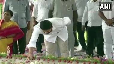 YSR's Death Anniversary: ప్రతి అడుగులోనూ నాన్నే స్ఫూర్తి, నేటికీ ఆయన చిరునవ్వు, ఆ జ్ఞాపకాలు అలానే నిలిచి ఉన్నాయంటూ సీఎం జగన్ ట్వీట్