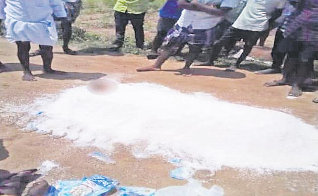 Rock Salt on Dead body: నీటిలో మునిగిపోయి చనిపోయిన కొడుకు.. తిరిగి బతికి వస్తాడని కొండంత ఆశతో బాలుడి మృతదేహానికి ఉప్పు పాతర వేసిన తల్లిదండ్రులు.. తర్వాత ఏమైంది?