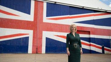 Liz Truss Becomes New UK PM: బ్రిటన్&zwnj; ప్రధానిగా లిజ్&zwnj; ట్రస్&zwnj; ఘన విజయం, 21 వేల ఓట్ల తేడాతో ఓడిపోయిన మాజీ ఆర్థిక మంత్రి రిషి సునాక్&zwnj;