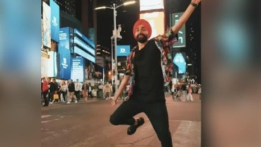 Viral Bhangra Dance Video: న్యూయార్క్ టైం స్క్వేర్‌ వద్ద డ్యాన్సుతో దుమ్ము రేపిన పంజాబీ, సోషల్ మీడియాలో వీడియో వైరల్