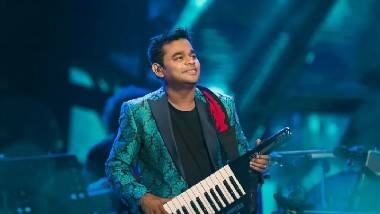 AR Rahman: రీమిక్స్ చేస్తే వక్రీకరించినట్టే..  ఒకరి కష్టాన్ని గౌరవించాలి.. నేనైతే ముందస్తు అనుమతి తీసుకుంటా.. పాత పాటలను రీకంపోజ్, రీమిక్స్ చేయడంపై ఏఆర్ రహమాన్ కీలక వ్యాఖ్యలు