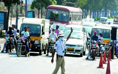 Traffic Restrictions In Hyderabad: హైదరాబాద్‌లో ఆదివారం రోజు ట్రాఫిక్ ఆంక్షలు, ఆయా రూట్లలో ప్రయాణికులకు ఎట్టిపరిస్థితుల్లోనూ అనుమతి లేదని పోలీసుల ప్రకటన, ట్రాఫిక్ డైవర్షన్ ఎందుకంటే?