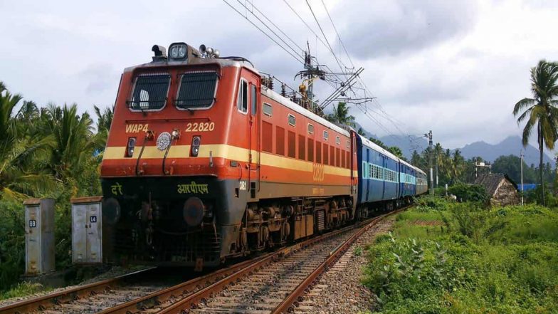 Goods Train Derailed: అనకాపల్లిలో పట్టాలు తప్పిన గూడ్స్ ట్రైన్, వందేభారత్ సహా పలు ట్రైన్ల రాకపోకలు నిలిపివేత, జన్మభూమి, సింహాద్రి, రత్నాచల్ ఎక్స్ ప్రెస్ ట్రైన్లు రద్దు