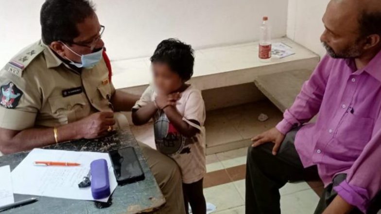 Kakinada Shocker: మా అమ్మను నాన్న ఇలా గొంతు నొక్కి చంపాడు, కాకినాడ వివాహిత హత్యకేసులో తండ్రే హంతకుడని కూతురు వాంగ్మూలం, బిడ్డ నల్లగా పుట్టిందని అనుమానంతోనే చంపినట్లు కుటుంబ సభ్యుల ఆరోపణ, మూర్చవచ్చి చనిపోయిందని నమ్మించేయత్నం
