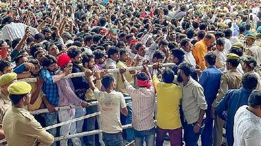 Mulayam Singh Yadav Last Rites: వీడియో, సైఫాయ్‌లో ముగిసిన ములాయం సింగ్‌ యాదవ్ అంత్యక్రియలు, నేతాజీ అమర్ రహే నినాదాలతో మారుమోగిన స్వగ్రామం