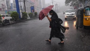 Tamil Nadu Rains: తమిళనాడులో భారీ వర్షాలు.. తంజావూరు జిల్లాలో స్కూళ్లకు సెలవులు