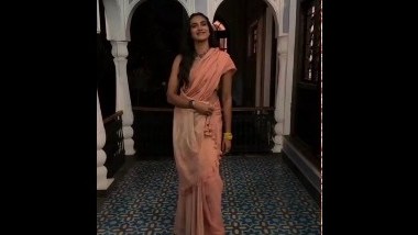 PV Sindhu Dance: చీర కట్టుకొని ట్రెండింగ్ జిగిల్ జిగిల్ పాటకు అంతే ట్రెండీ స్టెప్పులు వేసిన పీవీ సింధు.. వీడియో వైరల్