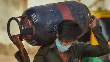 LPG Cylinder Price Hike: గ్యాస్&zwnj; మంట.. 19 కిలోల వాణిజ్య సిలిండర్&zwnj; ధరపై రూ.21 పెంపు.. హైదరాబాద్&zwnj;లో రూ.2024.5కు చేరిన గ్యాస్ బండ ధర